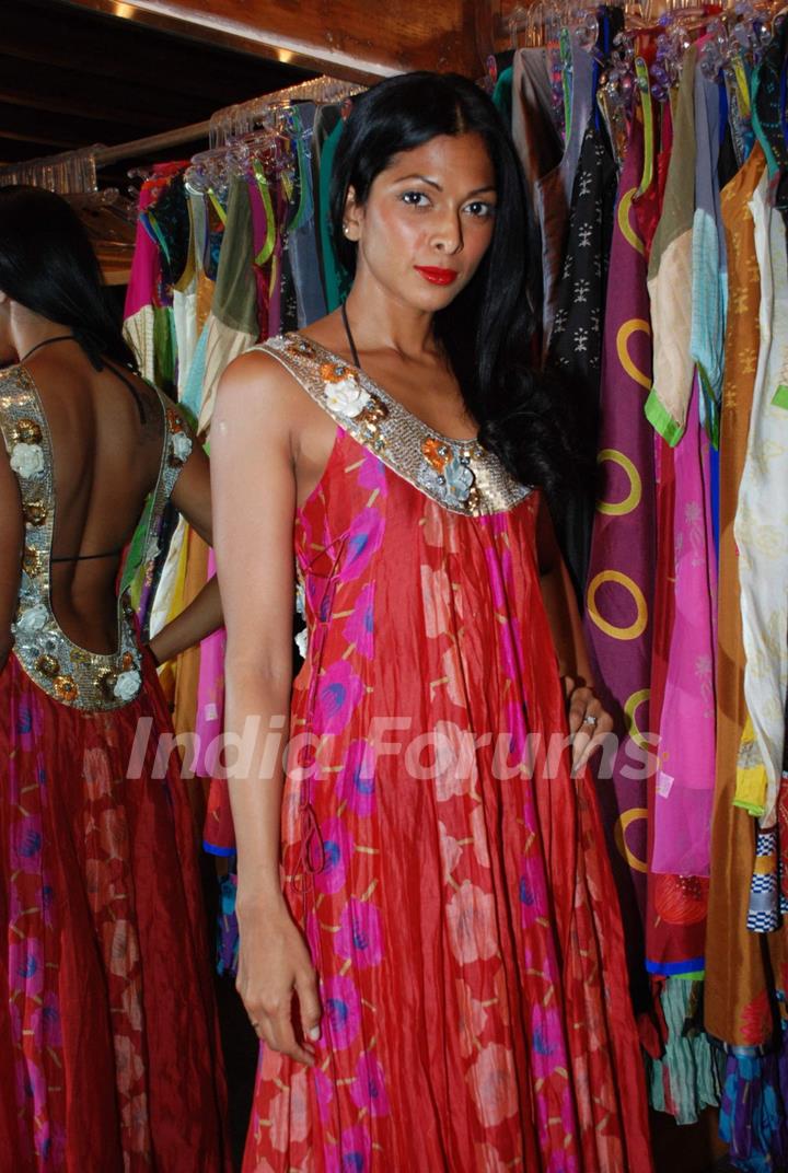 Model Nina Manuel posing in designer Anupama Dayal''s collection at Bombay Electric