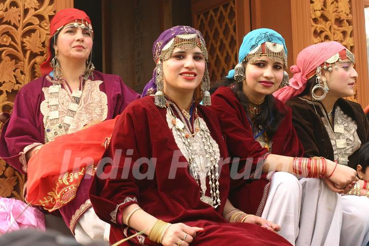 Folk artist from Jammu and Kashmir at the press preview for the Republic Day Tableaux, in New Delhi on Friday 22 Jan 2010