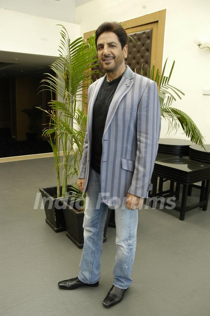 Punjabi actor & singer Gurdas Maan pose for the photographers during the press conference of film &quot;Sukhmani- Hope for Life&quot; in Mumbai on Thursday, 28 January 2010