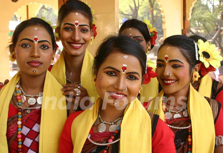 A Folk Artist from Orissa at the Surajkund Crafts Mela in Faridabad on Sunday New Delhi,31 Jan 2010