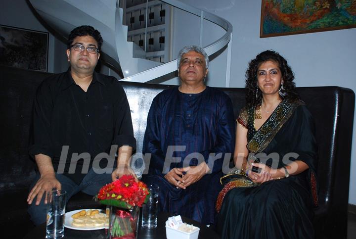 Sunil Shetty, Javed Akhtar at Mohyna Srinivasan book launch at Blue Frog