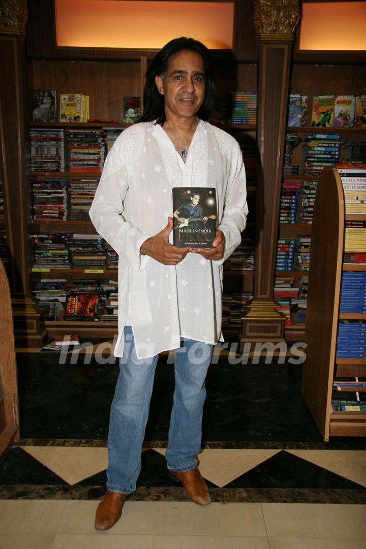 Made in India Biddu''s book launch at Landmark