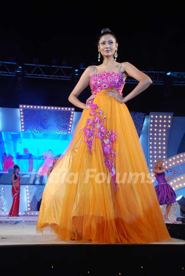 A model walks the ramp for KBJ group fashion show by designer Archana Kocchar at Sahara Star