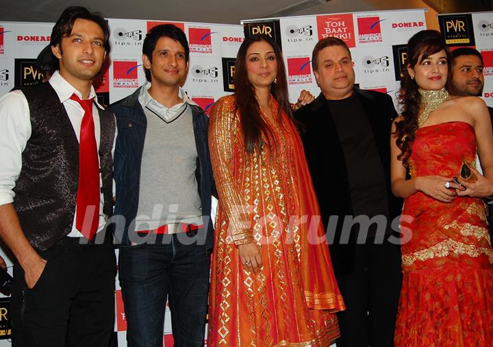 PVR Cinemas hosted a Red Carpet Premiere of &quot;Toh Baat Pakki&quot; on the late evening of 18th February 2010 at PVR Ambience Mall in Gurgaon At the screening of the film present were the actors Tabu, Yuvika, Sharman Joshi & Vatsal Sheth