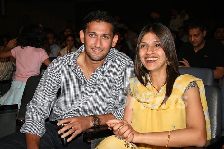 Ajith Agarkar with wife Fatima at Hill Spring International''s dance fusion 2010 event