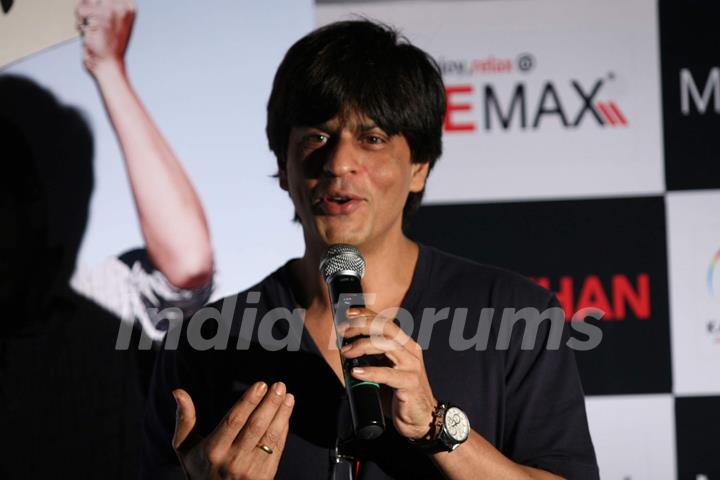 SRK promotes &quot;My Name is Khan&quot; at Fun N Cinemax