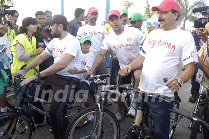 Salman at Cyclothon at Bandra