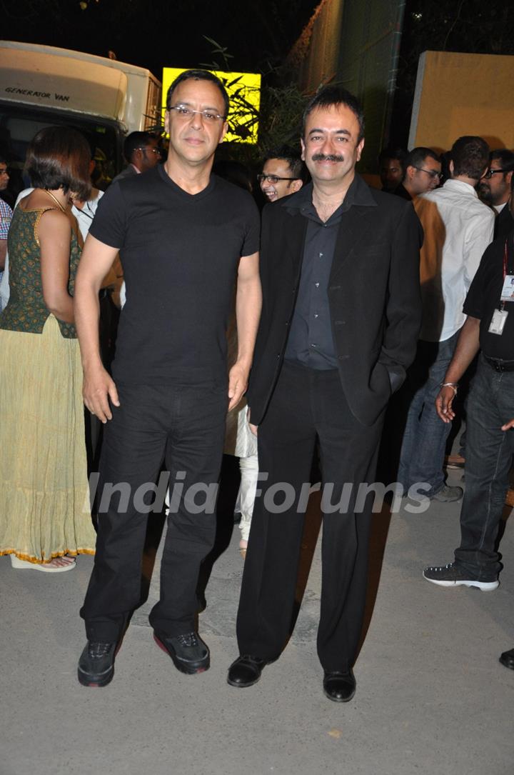 Vidhu Vinod Chopra and Raju Hirani at filmfare red carpet