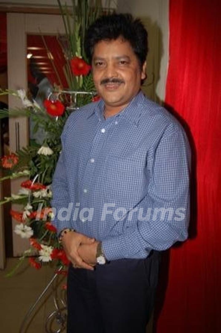 Udit Narayan at 5th Bhojpuri Film Awards