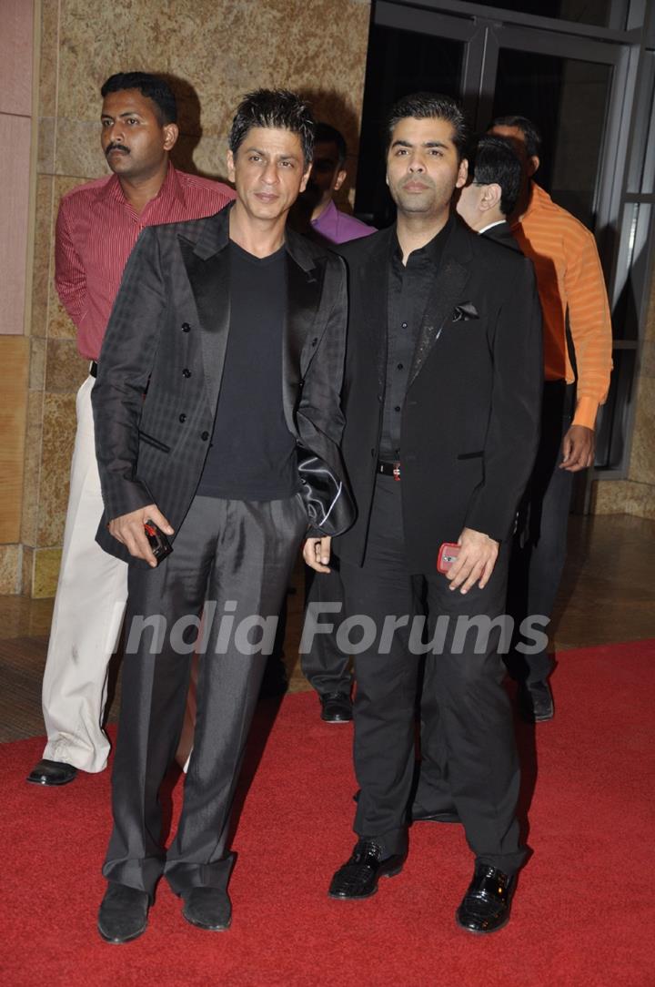 Shahrukh Khan and Karan Johar at Ambani''s Big pictures bash at Grand Hyatt