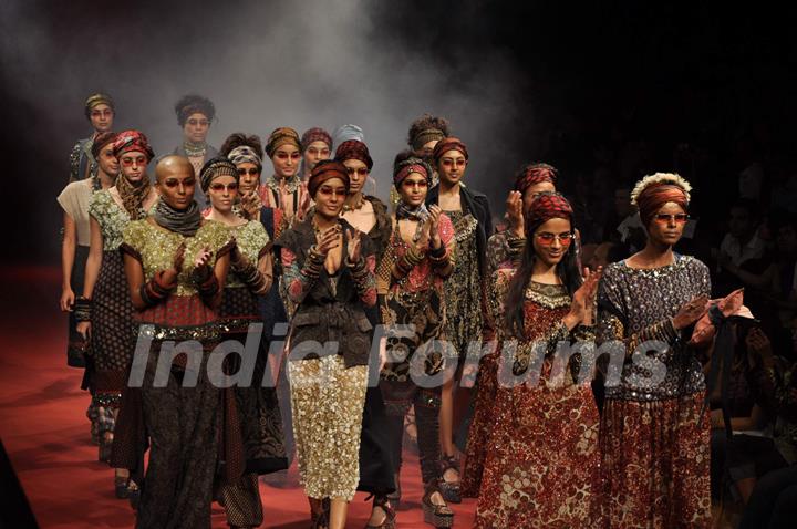 Models walk on the ramp for Sabyasachi Mukherjee at Lakme Fashion Week 2010