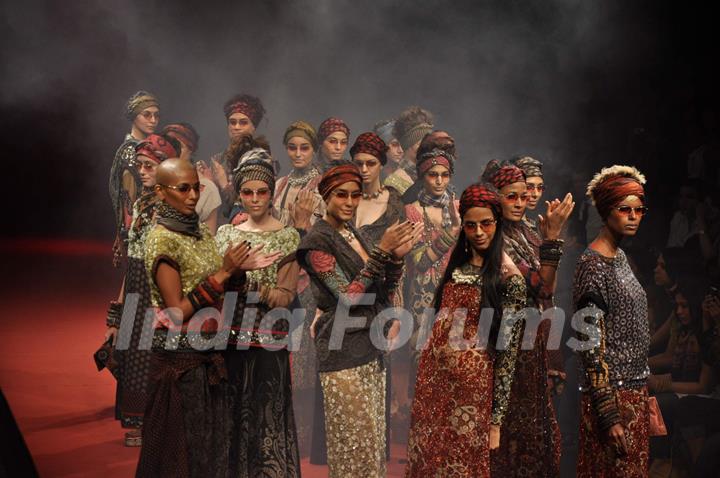 Models walk on the ramp for Sabyasachi Mukherjee at Lakme Fashion Week 2010