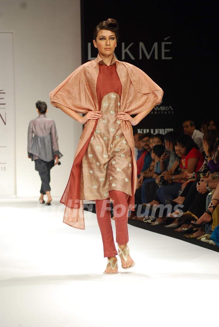 Model walks on the ramp for designer Digvijay Singh at Lakme Fashion Week 2010