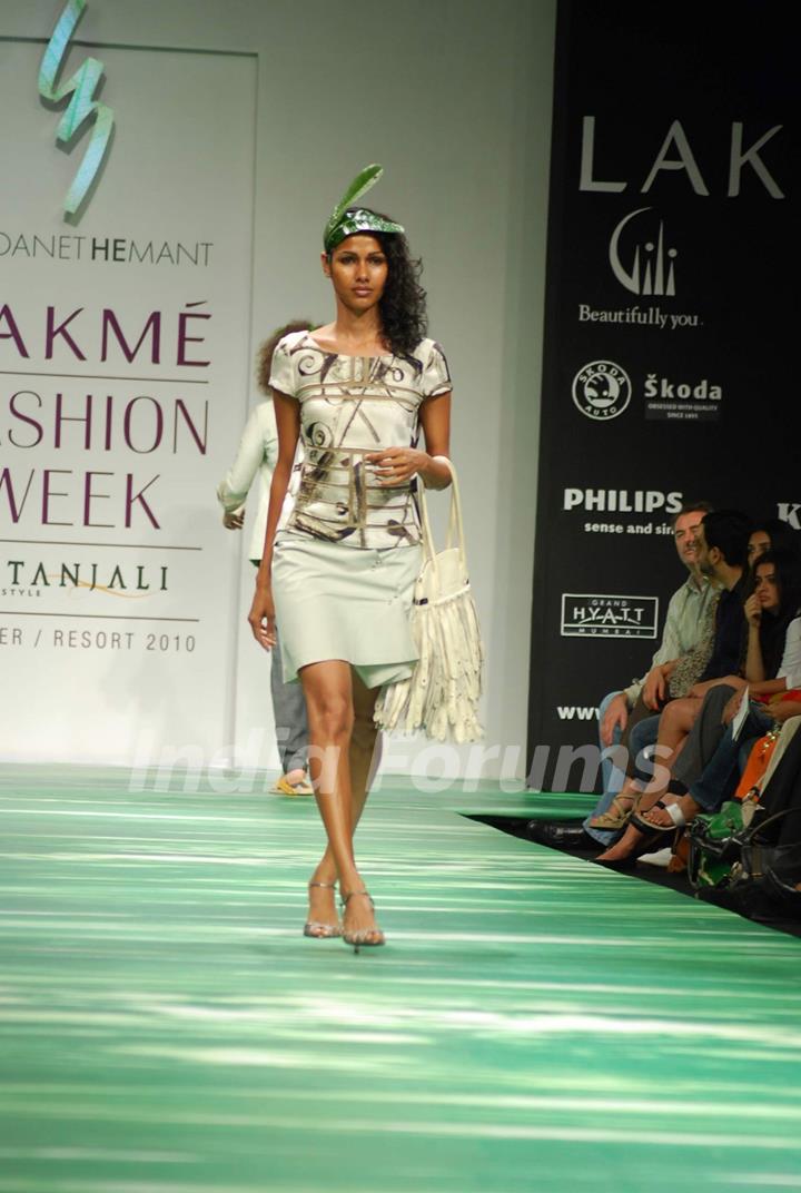 Model walks on the ramp for designer Leocanet Hemant at Lakme Fashion Week 2010