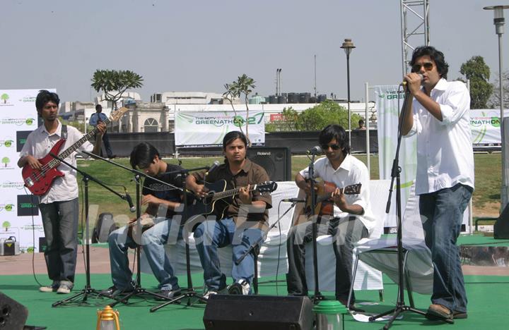 Students at &quot;Green Mela&quot; as a part of Greenathon at Central Park, Connaught Place in New Delhi on Sunday