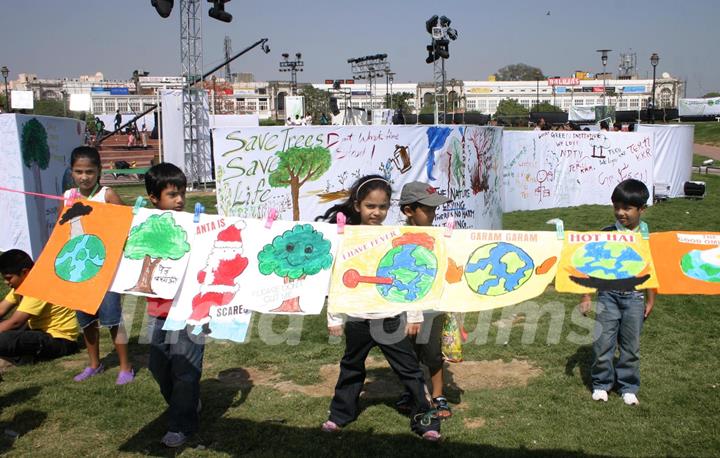 Children at &quot;Green Mela&quot;as a part of Greenathon at Central Park, Connaught Place in New Delhi on Sunday