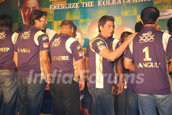 SRK ties up with XXX energy drink for Kolkatta Knight Riders and jersey launch