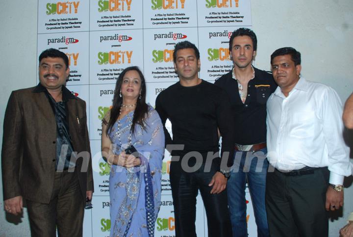 Salman Khan, Sarika at Smita Thackeray''s Film Mahurat Society at Four Bungalows