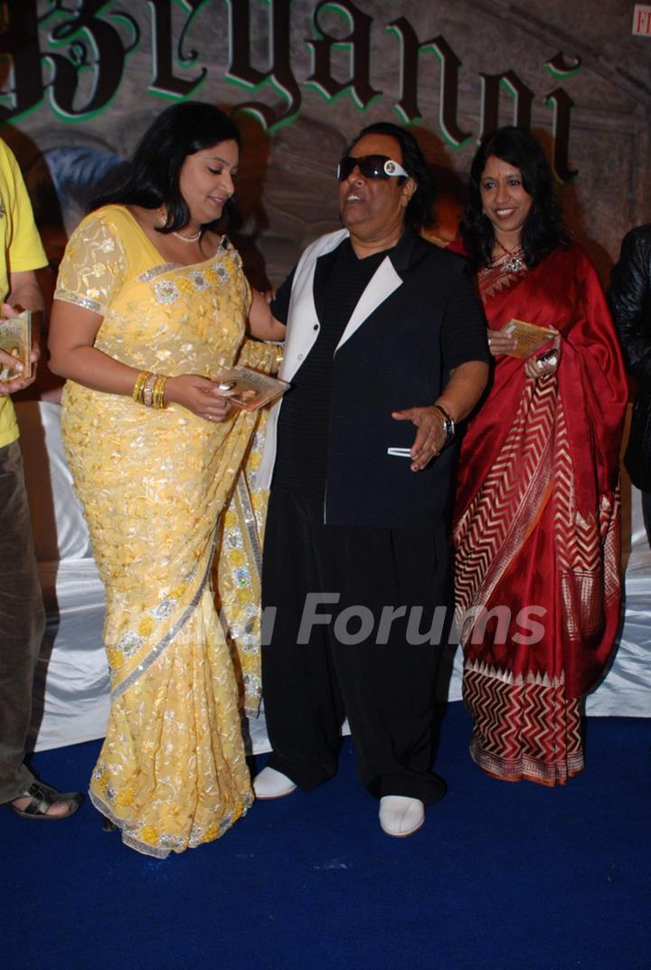 Kavita Krishnamurthy and Ravindra Jain Launches Ritu Johri''s Album Bengangi at Hotel Sea Princess