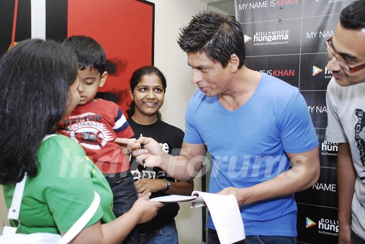 Reebok My Name Is Khan online contest winners get to meet SRK and win Reebok MNIK merchandise