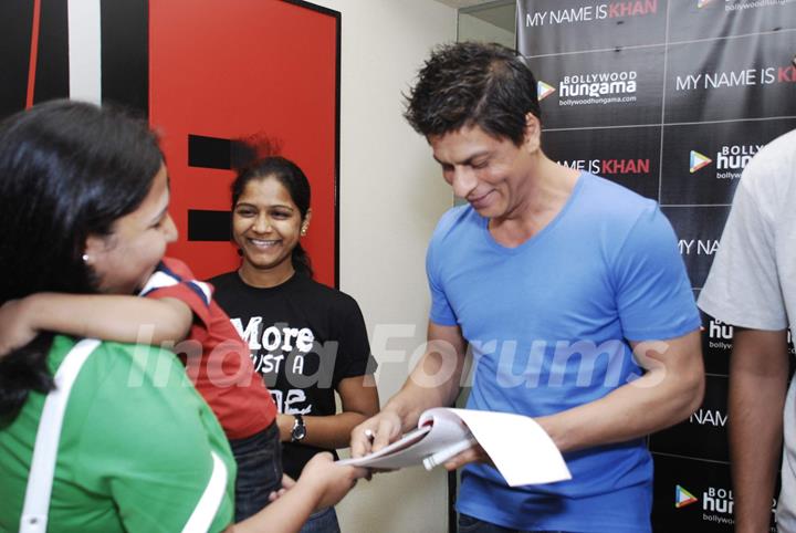 Reebok My Name Is Khan online contest winners get to meet SRK and win Reebok MNIK merchandise