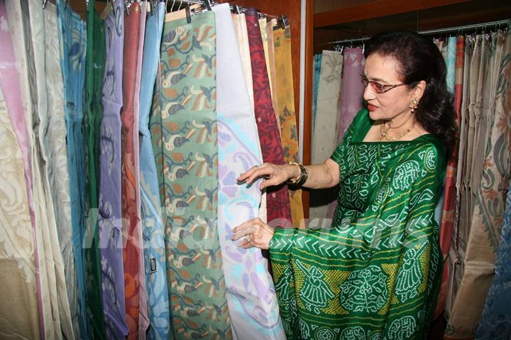 Asha Parekh Unveils Shubhrata Dutta''s Jamdani Saree collection at Juhu in Mumbai on Tuesday evening