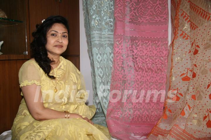 Asha Parekh Unveils Shubhrata Dutta''s Jamdani Saree collection at Juhu in Mumbai on Tuesday evening