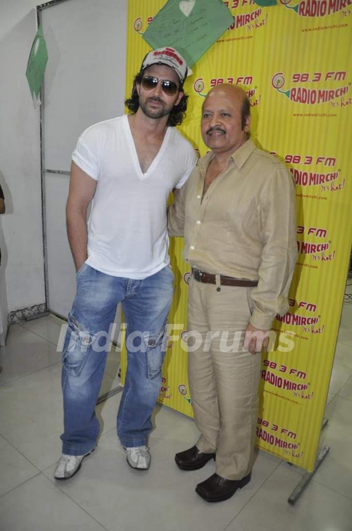 Hrithik Roshan promote kites on Radio Mirchi at Parel