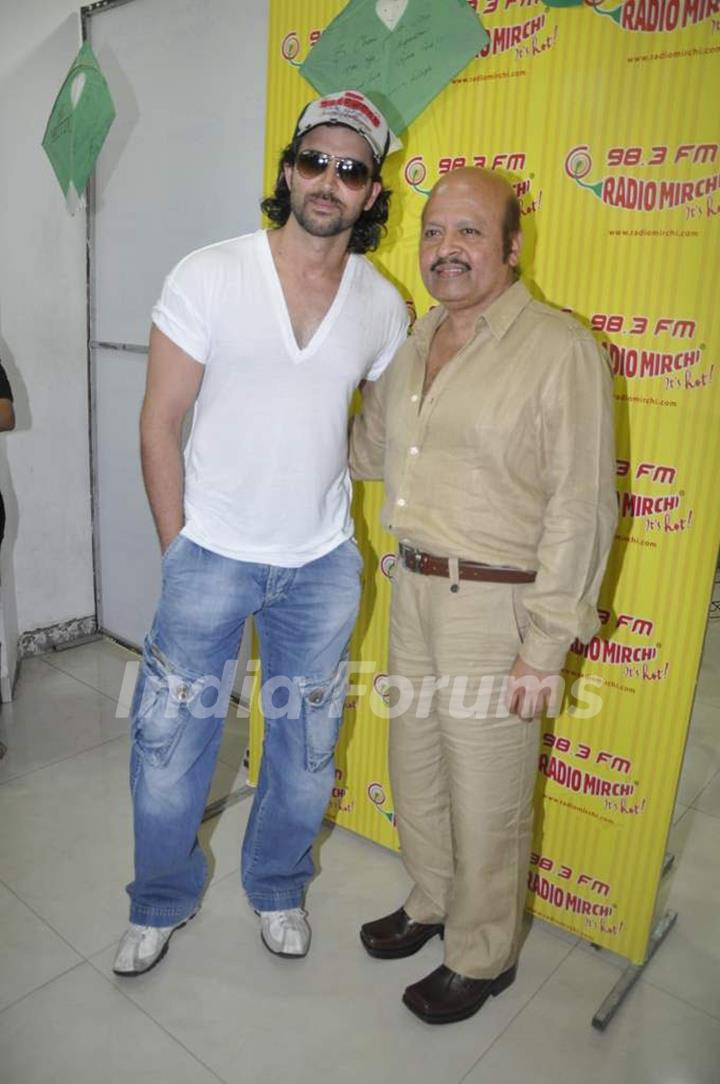 Hrithik Roshan promote kites on Radio Mirchi at Parel