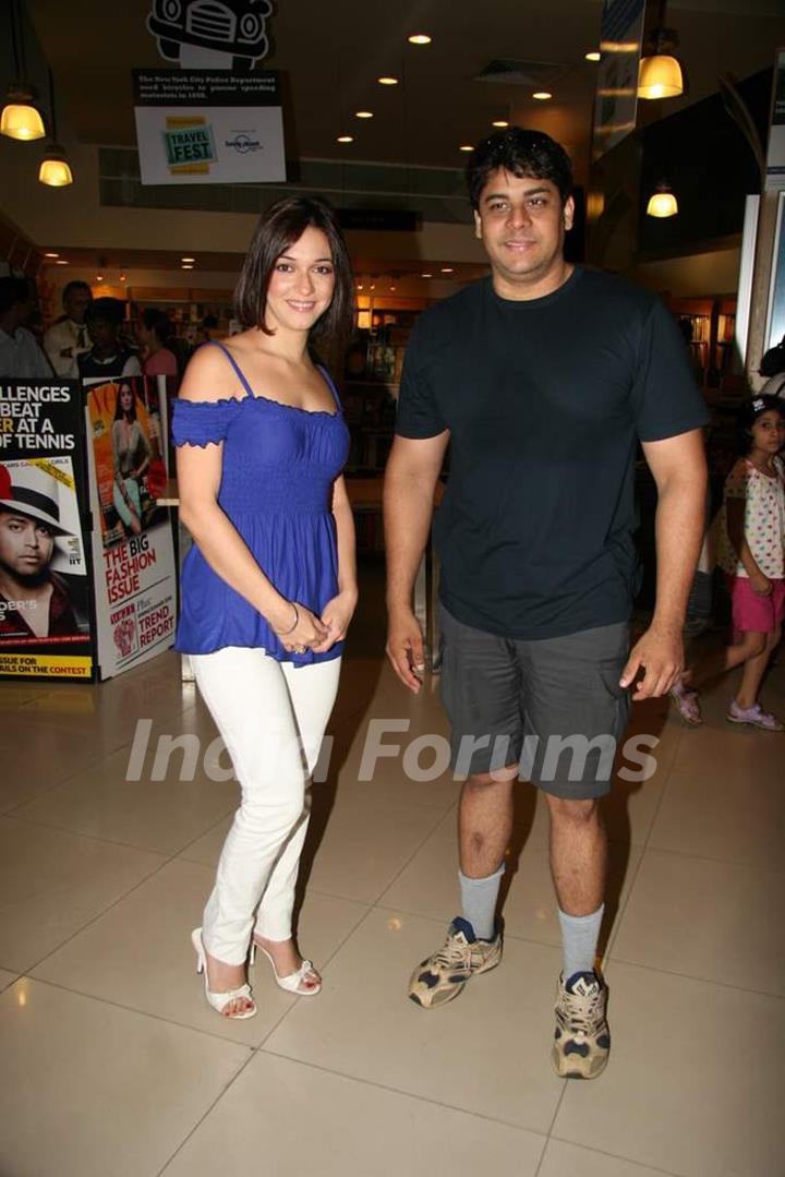 Nauheed Cyrusi and Cyrus Broacha at Ahmed Faiyaz Book Launch