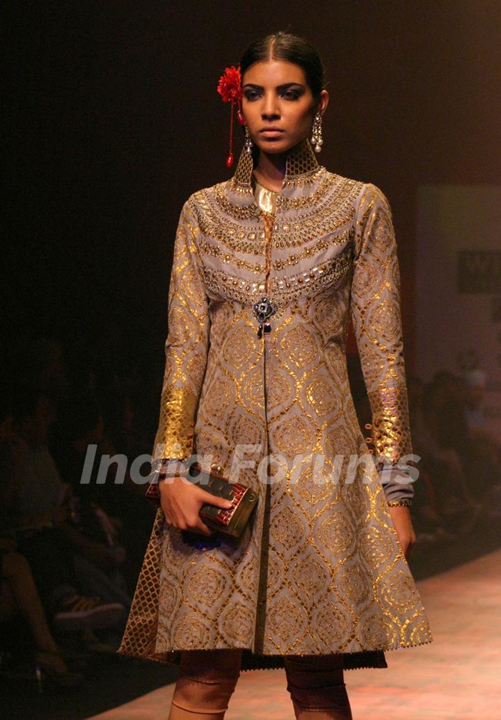 A Models showcasing designer J J Valaya,s creation at the Wills Lifestyle India Fashion Week-2010, in New Delhi