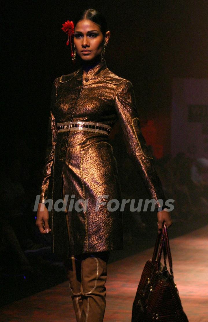 A Models showcasing designer J J Valaya,s creation at the Wills Lifestyle India Fashion Week-2010, in New Delhi