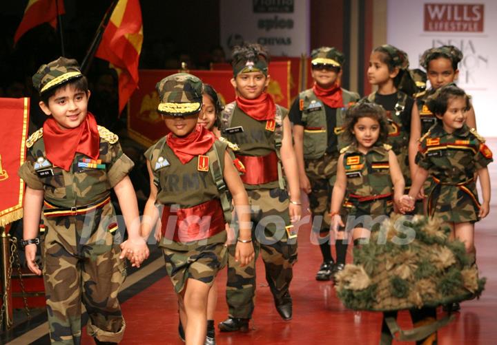 Models showcasing designer Ritu Beri,s creations at the Wills Lifestyle India Fashion Week-2010, in New Delhi