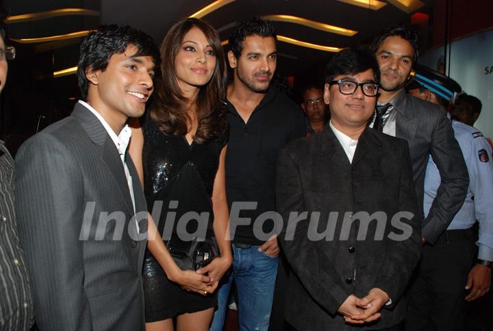 John Abraham and Bipasha Basu grace Pankh Premiere