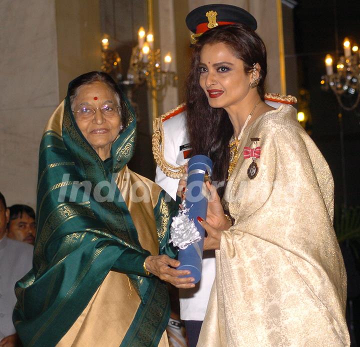 The President, Smt Pratibha Devisingh Patil presenting the Padma Shri Award to Ms Rekha Ganeshan, at the Civil Investiture Ceremony-II, at Rashtrapati Bhavan, in New Delhi on April 07, 2010