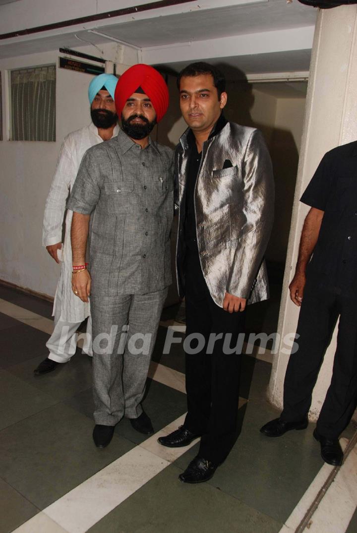 Baisakhi bash hosted by Charan Singh Sapra at Bandra