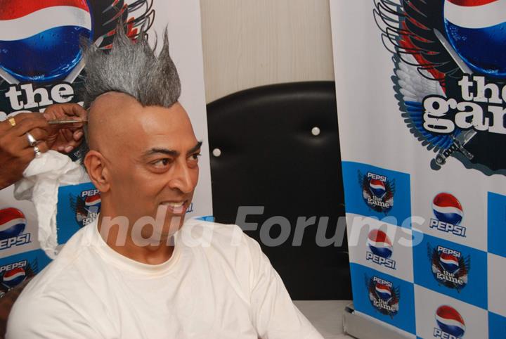 Vindu Promotes Pepsi the Game at Film City