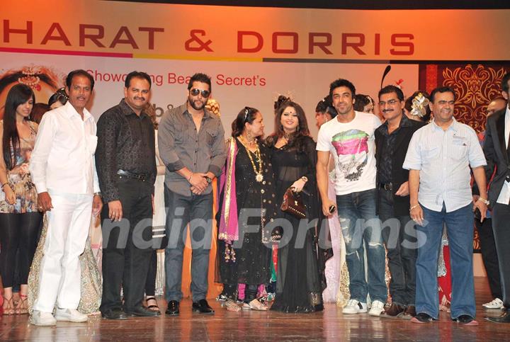 Aftab Shivdasani at Bharat and Dorris hair and makeup fashion week Grand finale