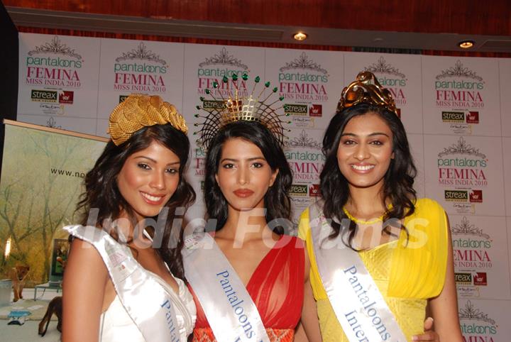 Pantaloons Femina Miss India International 2010 pose for the photographers during the press conference of PFMI 2010 in Mumbai on Monday