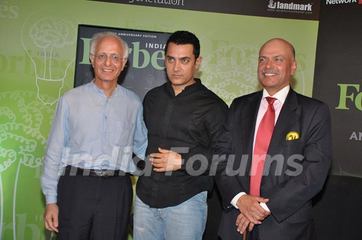 Aamir Khan unveils Forbes India 1st anniversary special magazine at Landmark, Mumbai