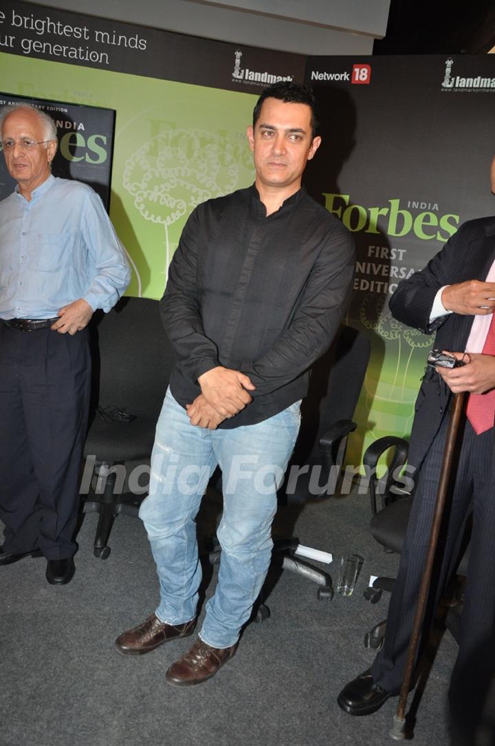 Aamir Khan unveils Forbes India 1st anniversary special magazine at Landmark, Mumbai