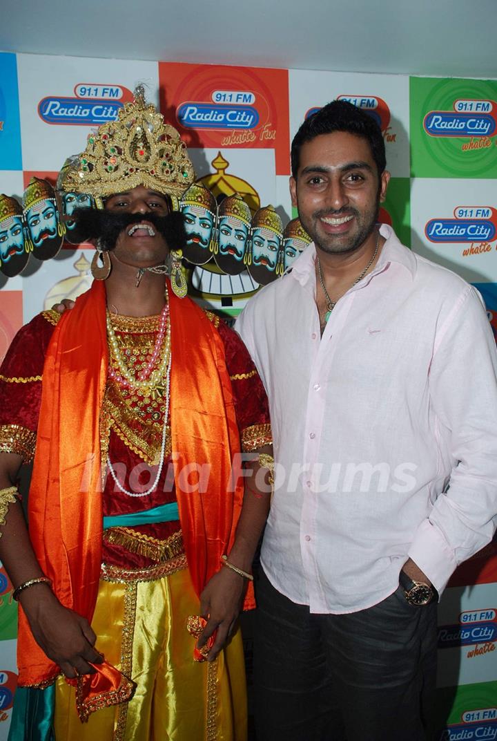 Abhishek at Radio City to promote Raavan