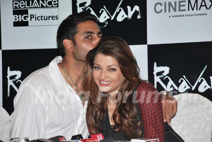 Abhishek and Aishwarya Bachchan on Raavan Promotional Event at From Metro to Cinemax