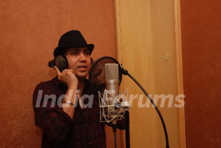 Bollywood Singer Mika Singh during the song recording of Punjabi Film &quot;Will You Marry Me&quot; in Mumbai