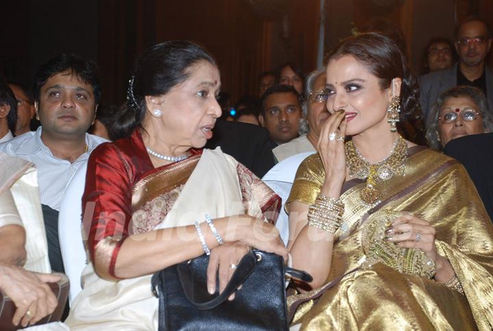 Asha Bhosle and Rekha at the launch of Gautam Rajadhyaksha''s book ''Chehere'' launch at JW Marriott