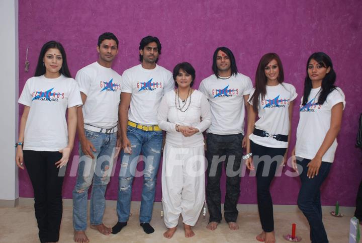 Gladrags contestants visit Yoga and slimming centre Slim Sutra of Shelly Khera at Andheri