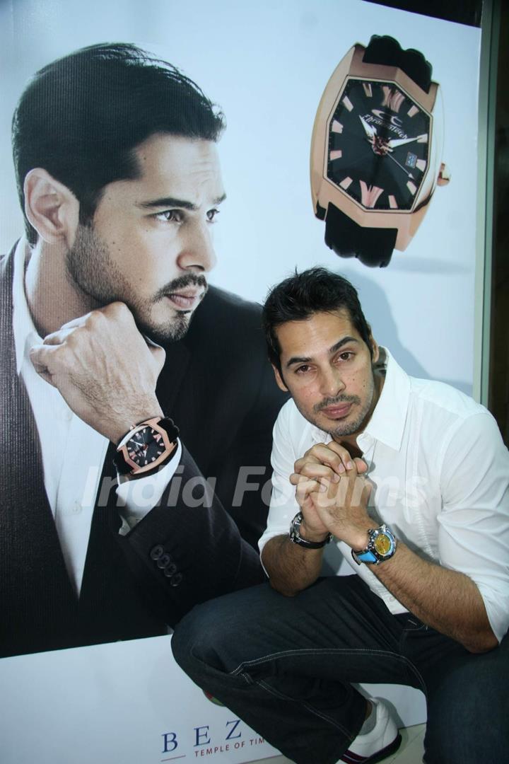 Bollywood Actor Dino Morea pose for the photographers during the inauguration of Bezel, a multi-brand lifestyle watch store from Gitanjali Lifestyle at Atria Mall, Worli in Mumbai on Wednesday, 23 June 2010 Gitanjali appoints Dino Morea as