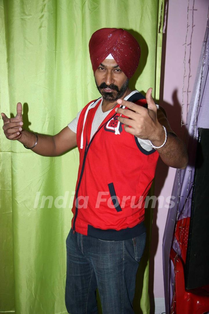 Gurucharan Singh at &quot;Tarak Mehta Ka Ollta Chasma&quot; on location at Kandivli