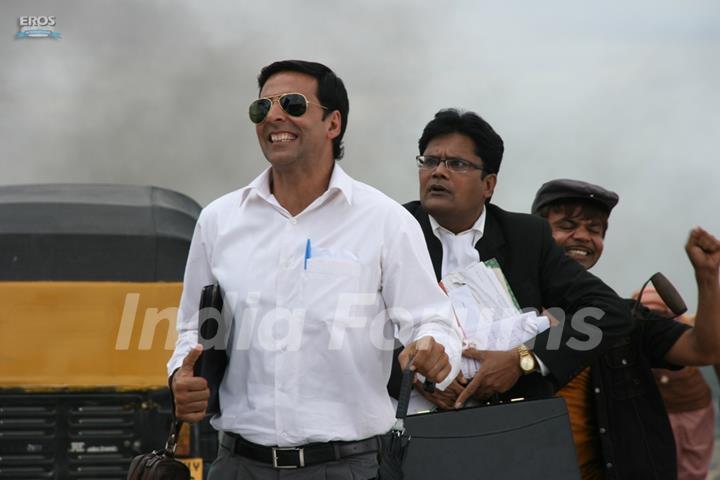 Akshay Kumar looking happy