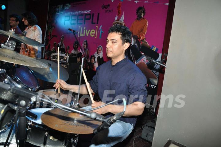 Aamir Khan at Peepli Live music launch